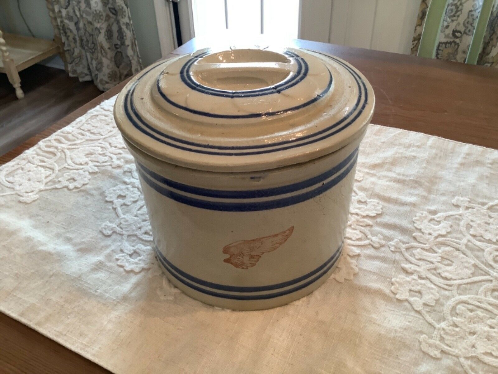 Rare Red Wing Crock Blue Bands With Daisy Lid  Crock Is 5.25 X 7